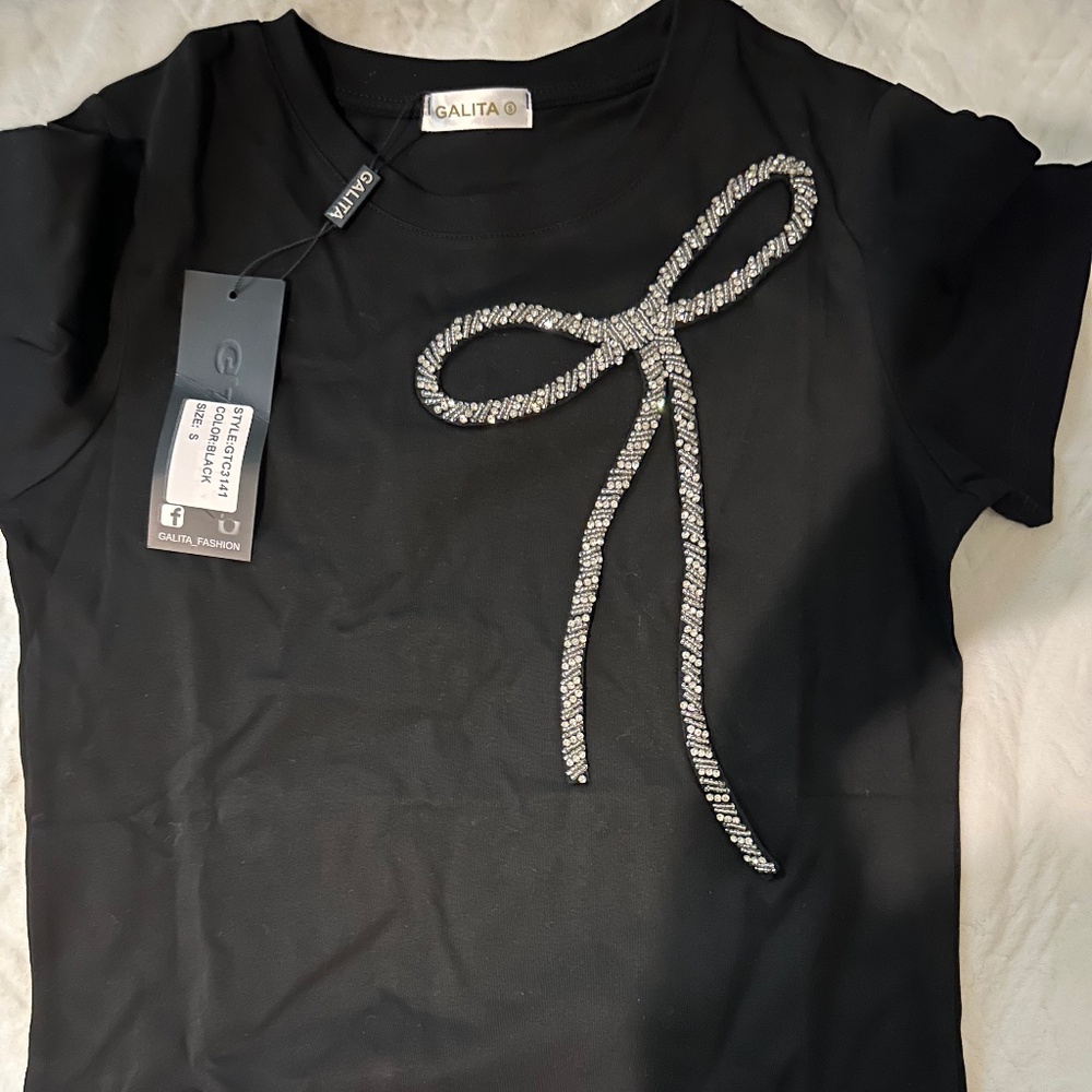 Women bow top